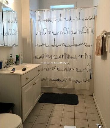 2nd image of 81 Gibbs St #4