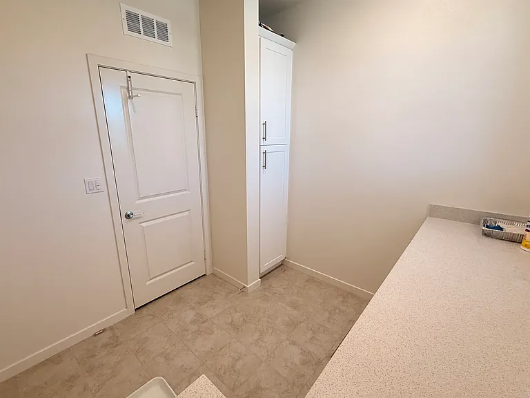 2622 E Scarlett Ln — Photo 36