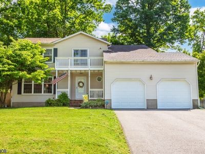 2 Tracy Ct, Oak Ridge, NJ, 07438