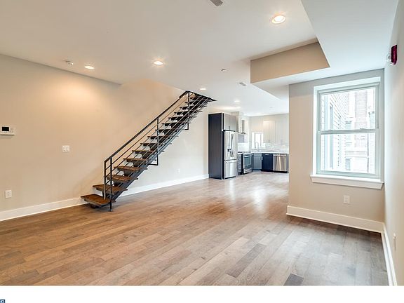 5th image of 2512 Frankford Ave