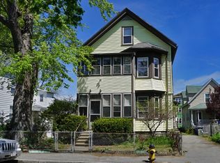 129 Brown St #1, Waltham, MA 02453