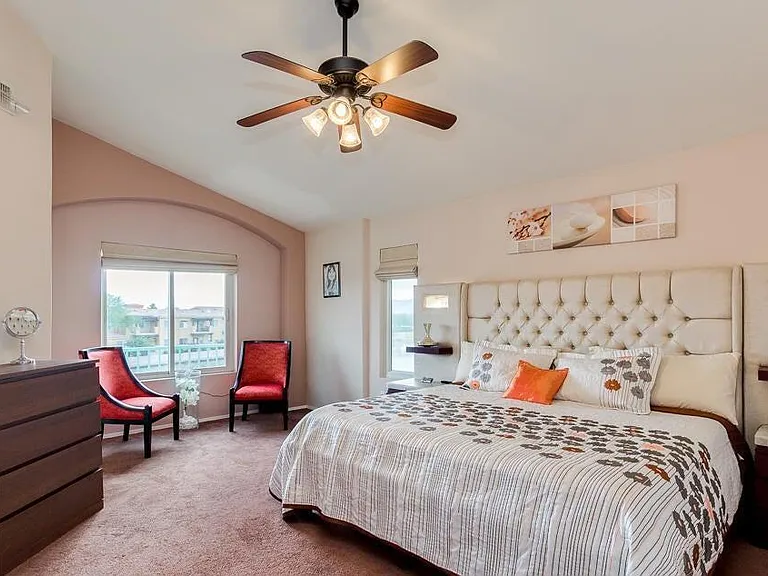 1139 E Frye Rd — Photo 5