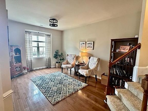 5th image of 400 Liberty Rose Dr
