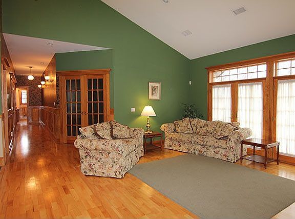 Living Rm w/French Doors