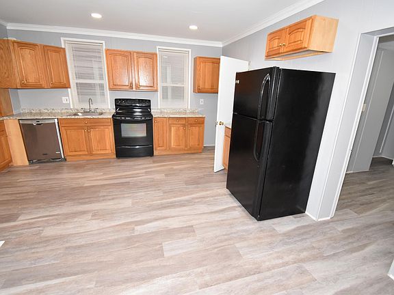 New kitchen and dining room