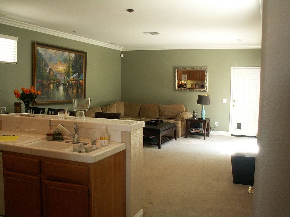 1st image of 12829 Zinnea Ave