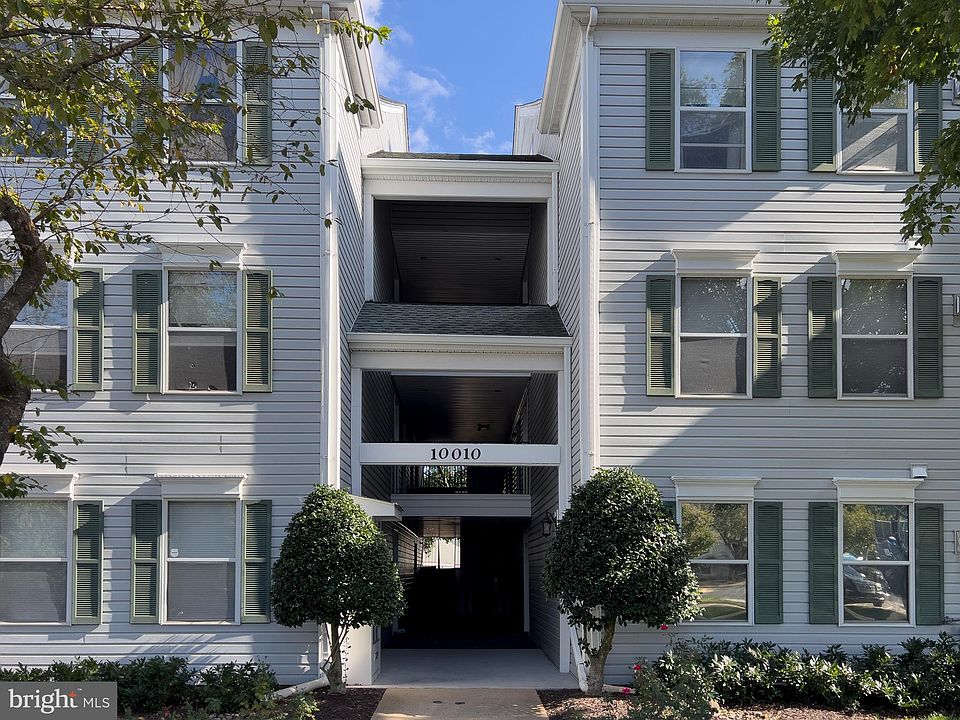 1st image of 10010 Vanderbilt Cir #129