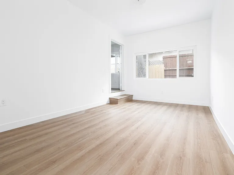 843 Payne St — Photo 13
