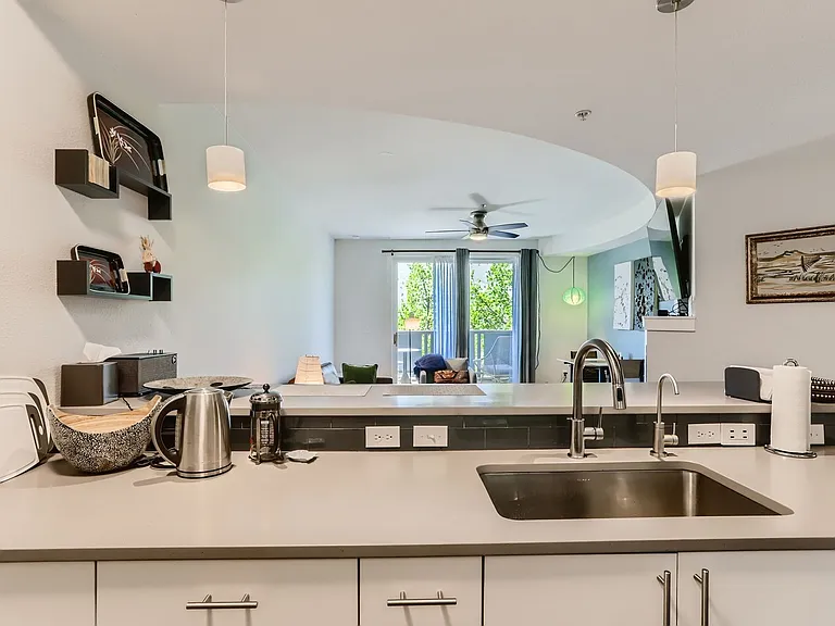 4650 Holiday Dr #203 — Photo 14