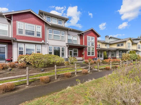 7812 Fairway Avenue SE #1002, Snoqualmie, WA 98065