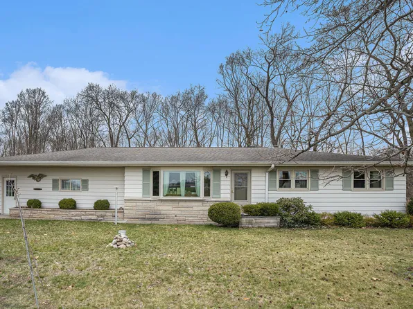12110 Riverside Dr, White Pigeon, MI 49099