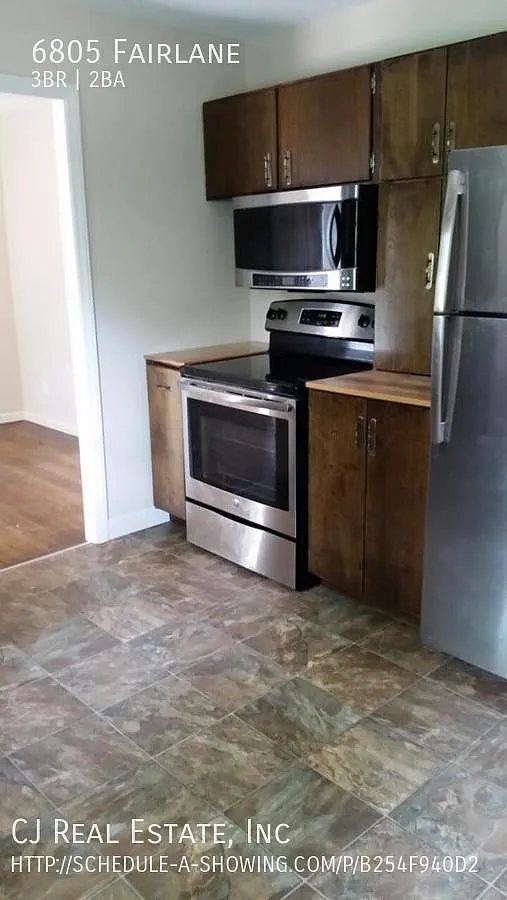 3 bed, $1,450 — Photo 2