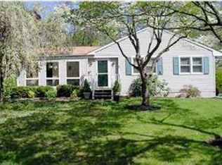 5 Masterson Dr, Lincroft, NJ