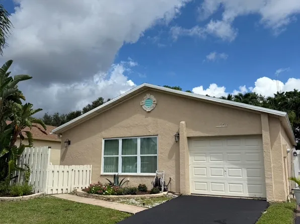5159 Mirror Lakes Boulevard, Boynton Beach, FL 33472