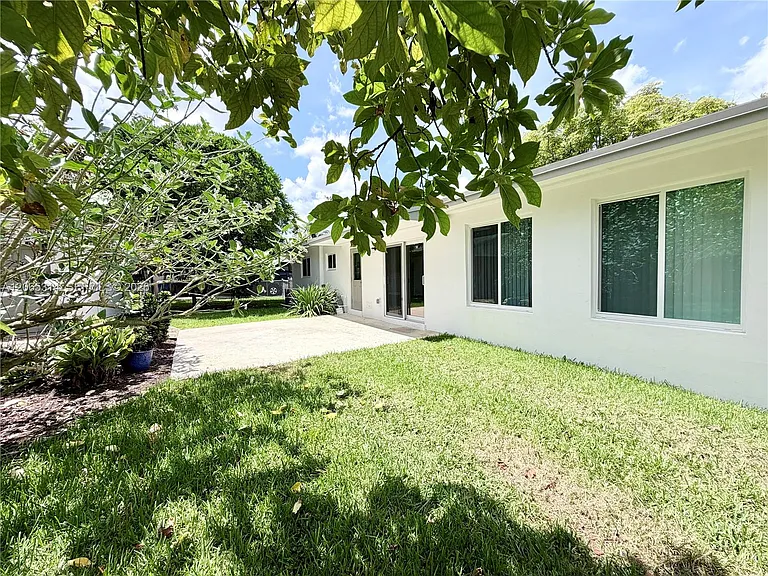 5101 SW 127th Pl — Photo 31