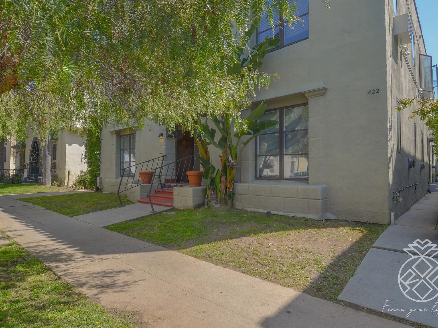 424 N Ogden Dr — Photo 4