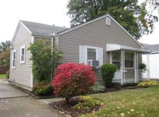 13821 Emery Ave, Cleveland, OH
