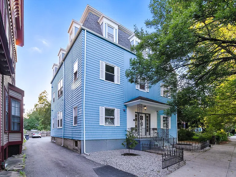 85 Parade St #1R — Photo 21