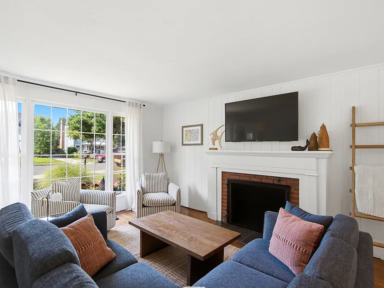 407 Boston Blvd — Photo 6