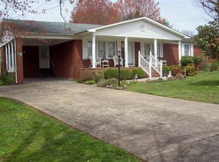 811 Macedonia St, Mayfield, KY 42066