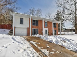 3200 Crosswinds Ct, High Ridge, MO 63049