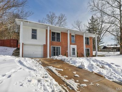 3200 Crosswinds Ct, High Ridge, MO, 63049