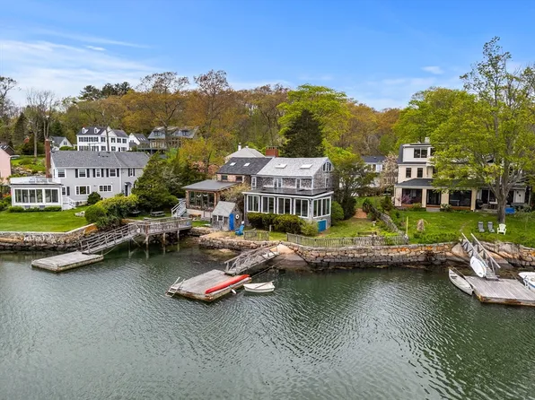 65 Leonard St, Gloucester, MA 01930