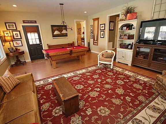 3rd image of 510 Courtney Ln