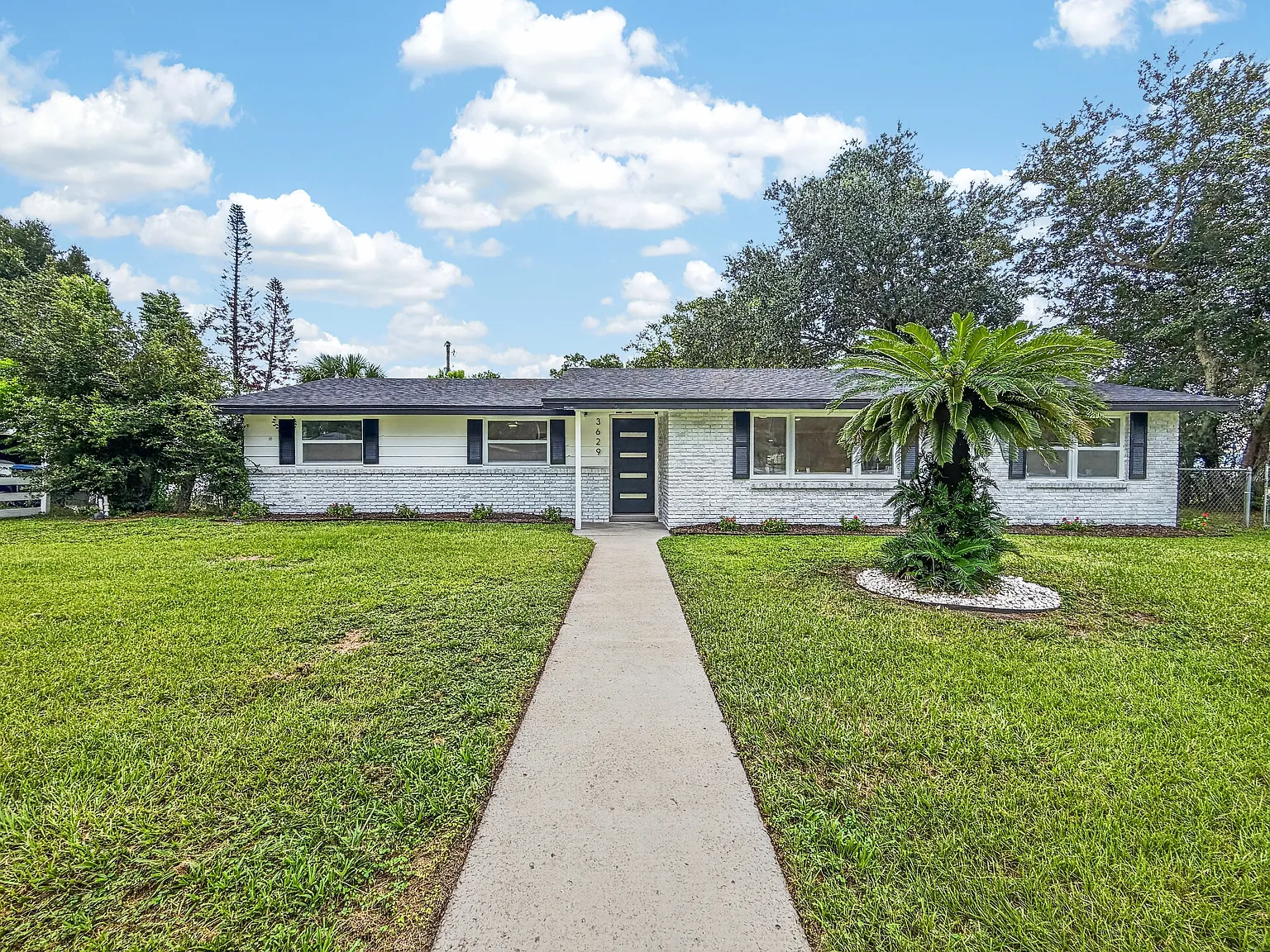 4 bed, 1712 sqft, $2,800 — Photo 1