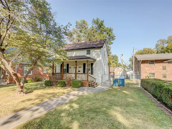 715 Washington St, Highland, IL 62249