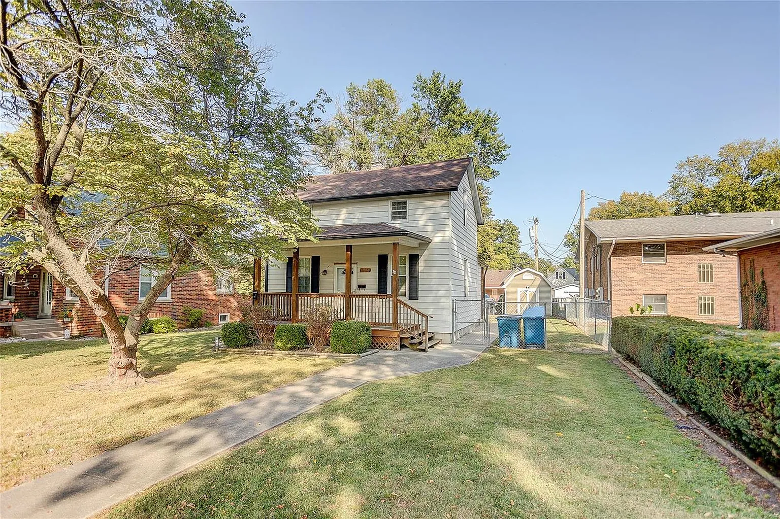 715 Washington St photo 1