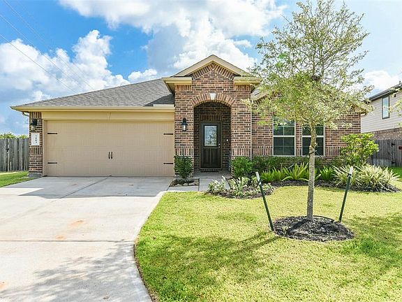 3rd image of 7103 Aliaga Creek Ct