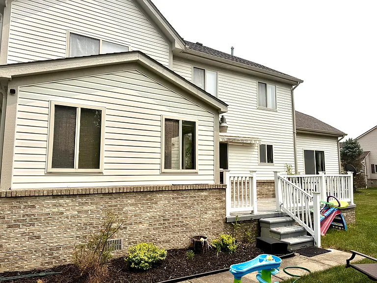 24605 Millcreek Dr — Photo 45