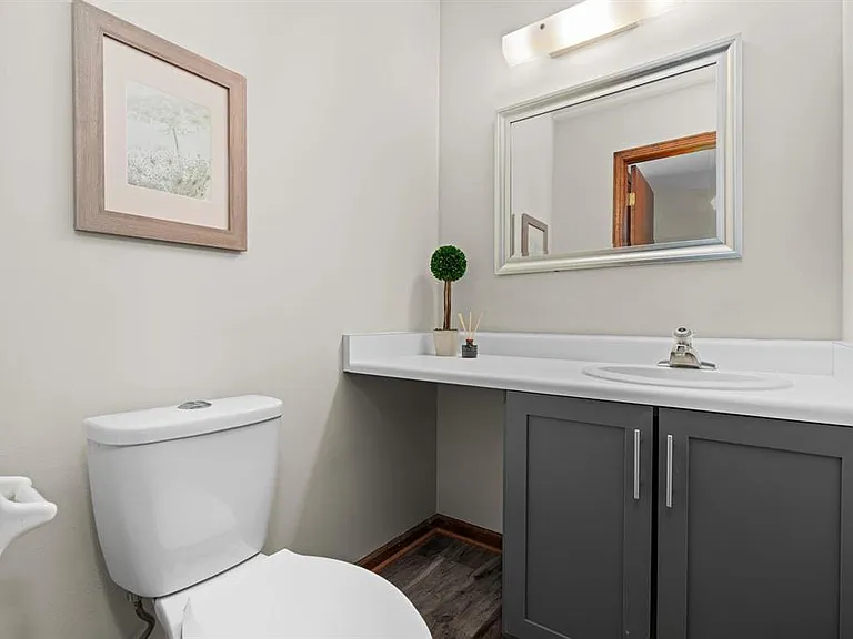6816 Park Ridge Dr — Photo 4