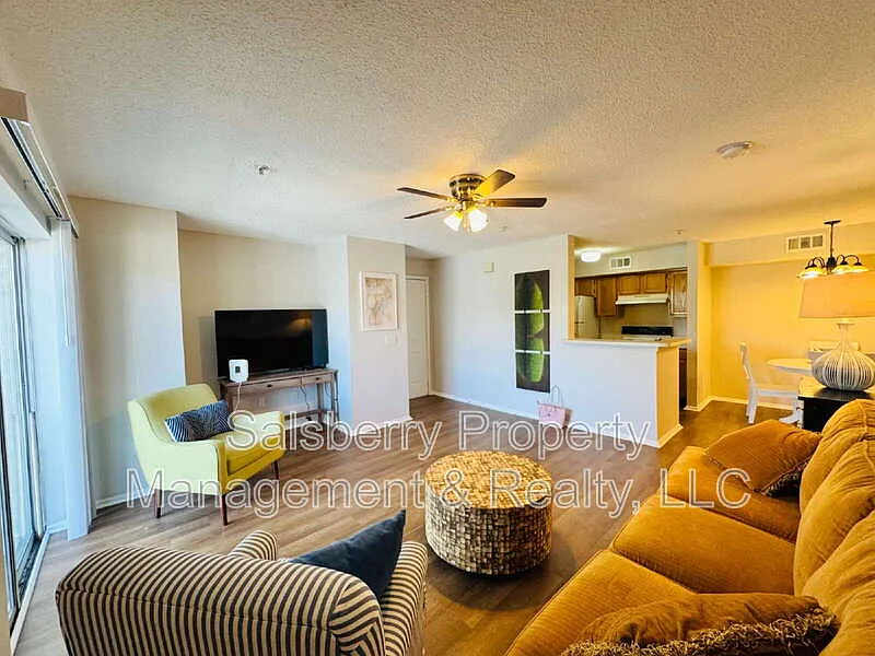 1 bed, 1.0 bath, 750 sqft, $1,500 — Photo 4