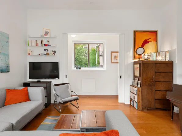 18 West 90th Street D image 2 of 9