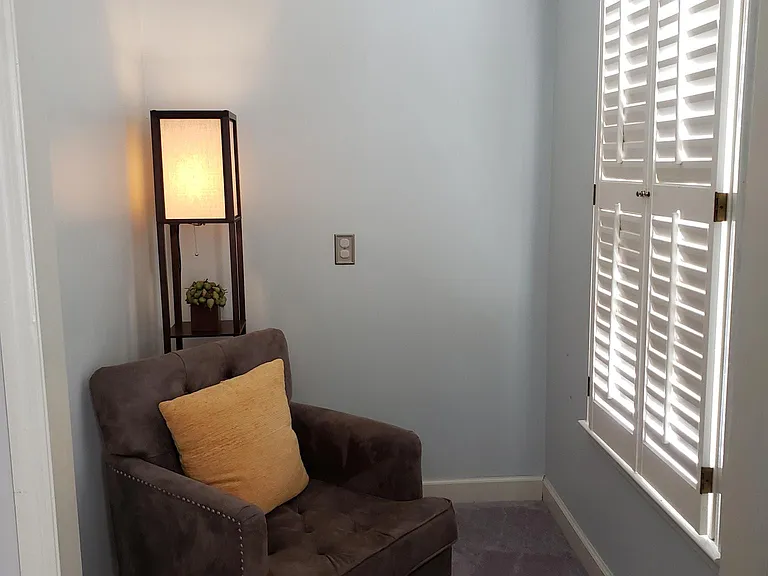 303 W Chownings Ct — Photo 19
