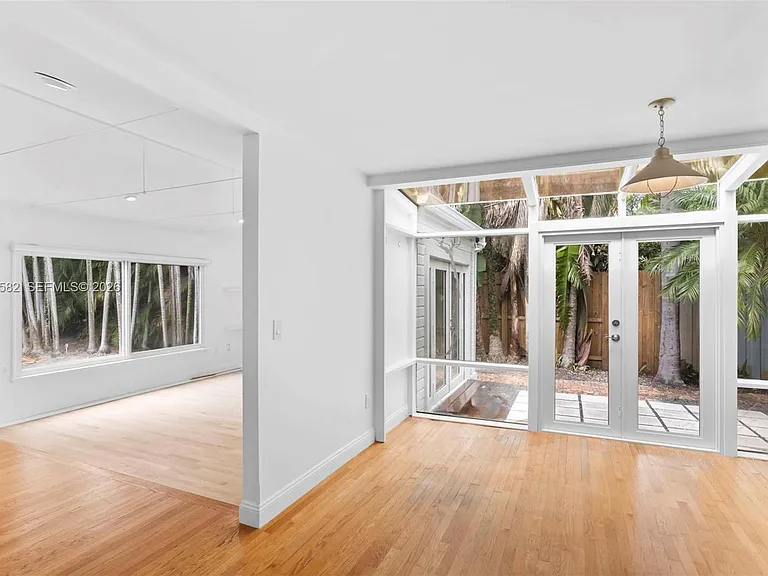3945 Loquat Ave — Photo 5