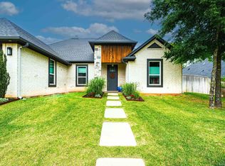 2423 Clayton St, Longview, TX 75605