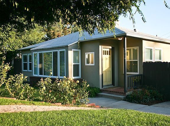 Nestled high in the foothills of La Crescenta