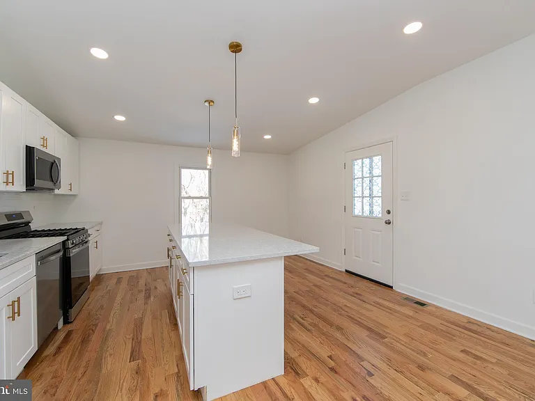 117 W Nicholson Rd — Photo 6