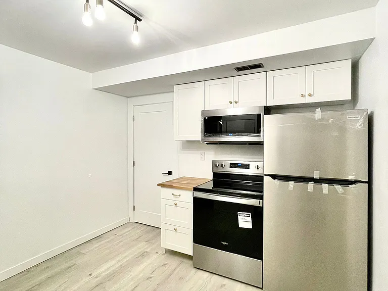 2133 Sperling Ave — Photo 20