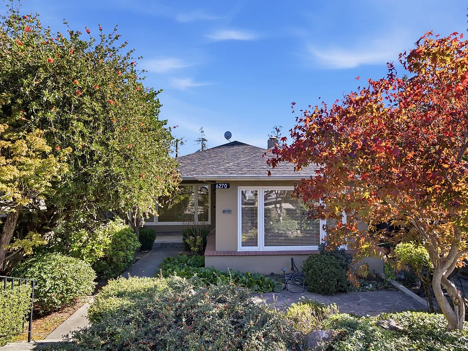 6270 Merced Ave