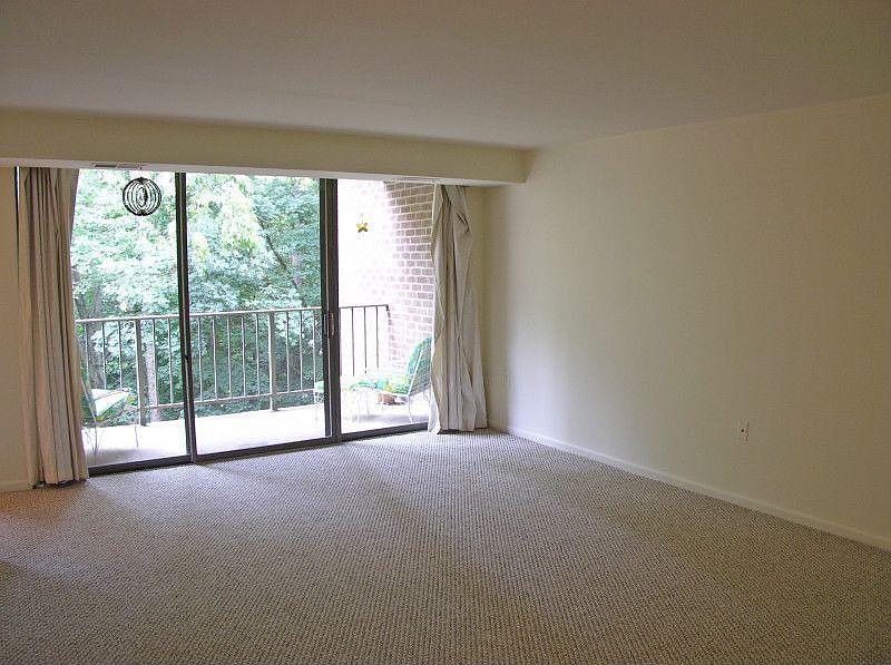 2nd image of 1405 Northgate Sq Unit 1405/22B