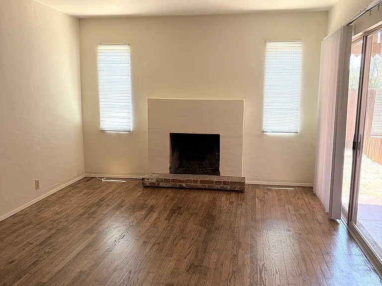 1626 N Sawtelle Ave — Photo 5