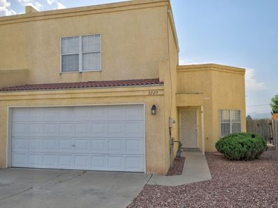 5220 Esperanza Ct NW, Albuquerque, NM, 87105