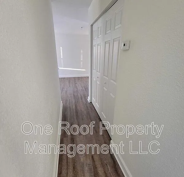 2633 S 49th St — Photo 11