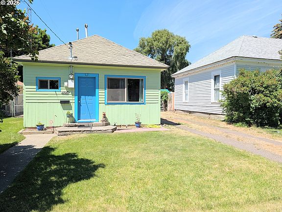 3rd image of 2704 N Ash St