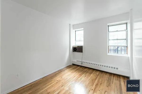 Rented by Bond New York | media 22