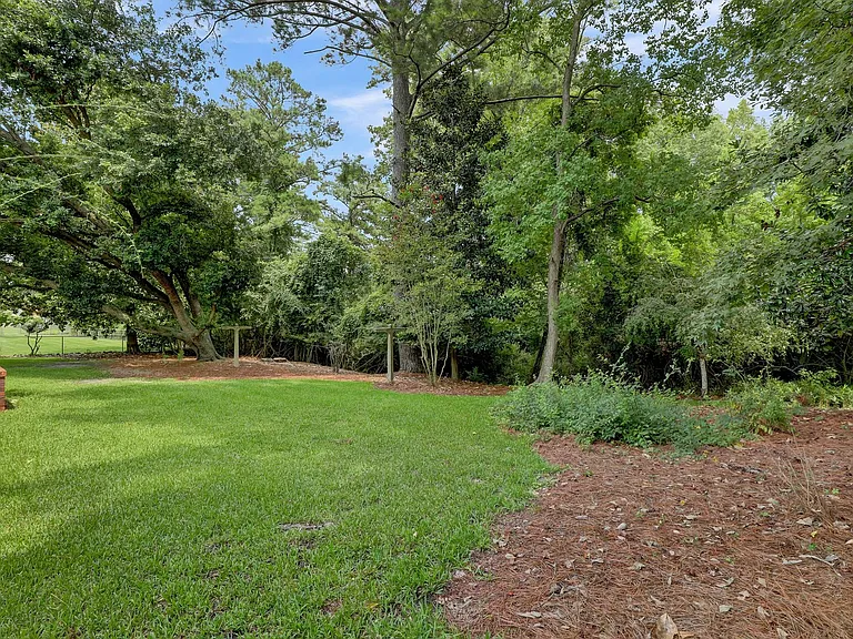 700 Clyde Dr — Photo 33